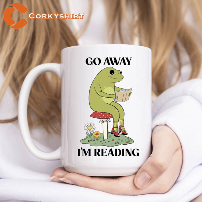 Funny Frog Go Away I’m Reading Mug